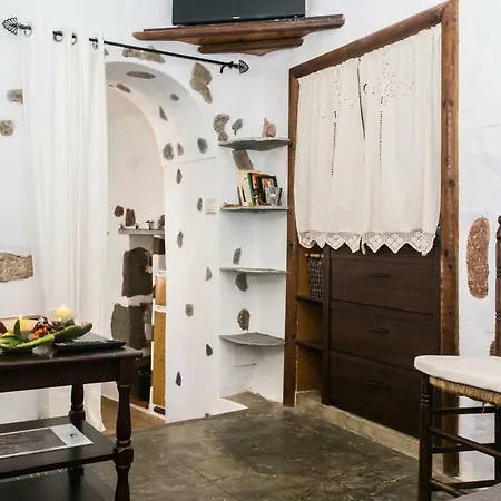 Casa Main En بيت للعطل Femés